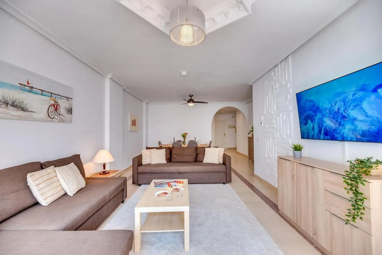 Tranquil 2 Bdrm Peaceful Apt W/ 2 Pools Marbella