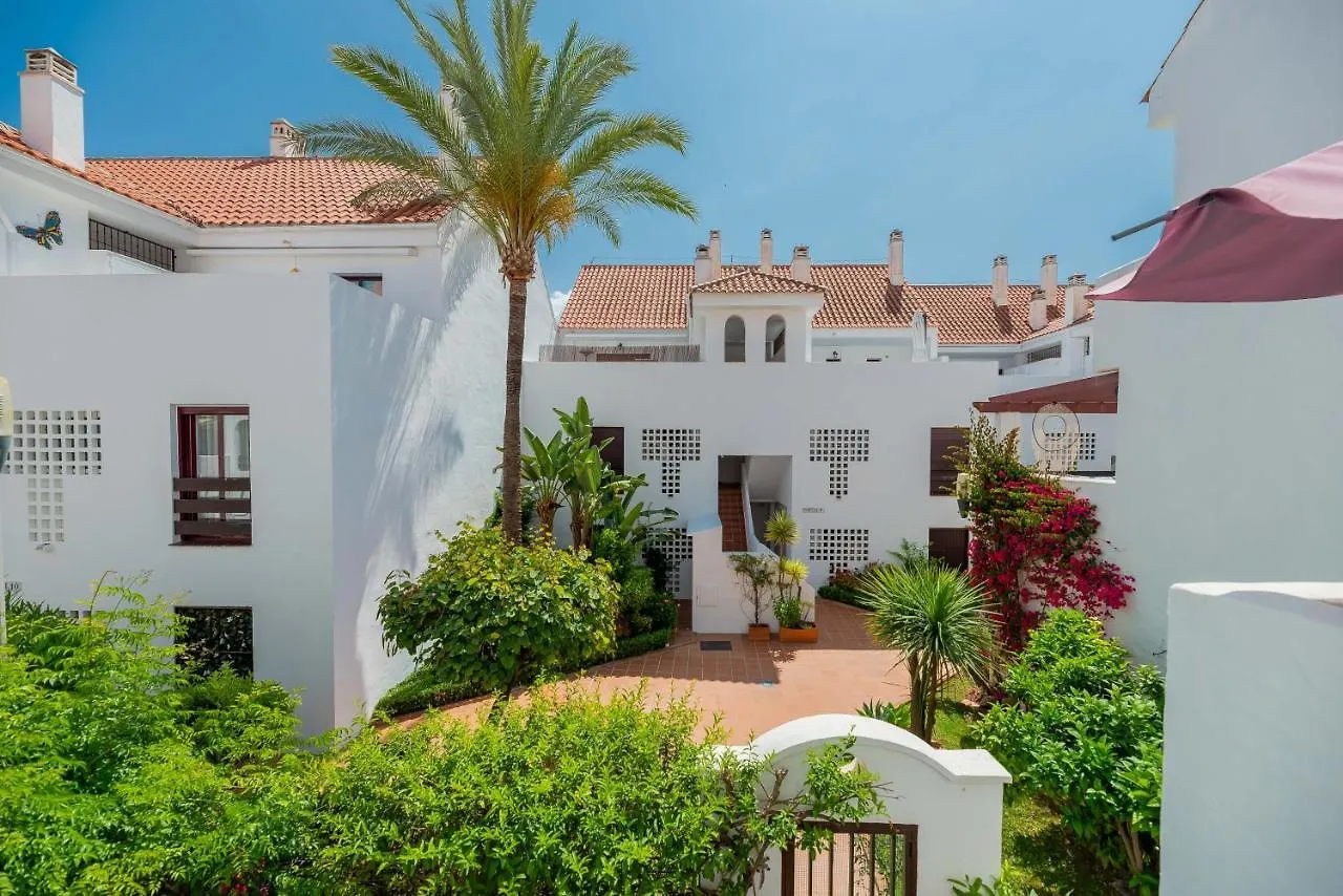 Tranquil 2 Bdrm Peaceful Apt W/ 2 Pools Marbella Spain