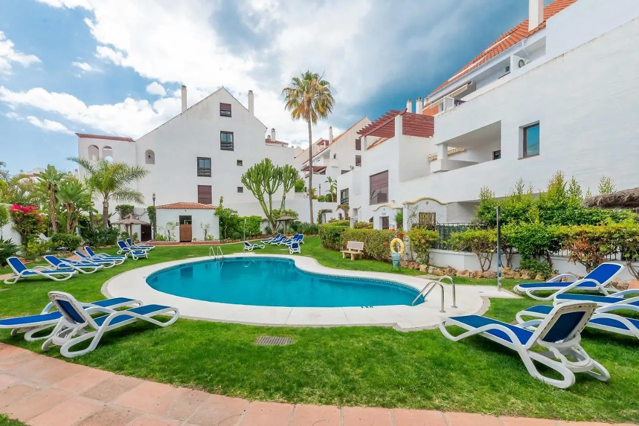 Tranquil 2 Bdrm Peaceful Apt W/ 2 Pools Marbella