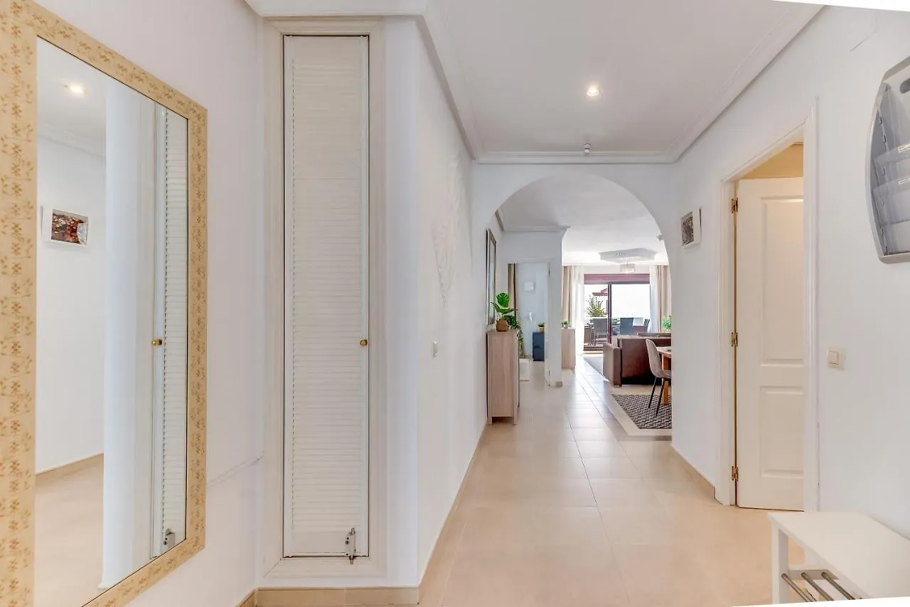Tranquil 2 Bdrm Peaceful Apt W/ 2 Pools Marbella